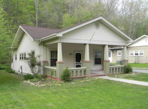 Cozy Cumberland Gap Cottage